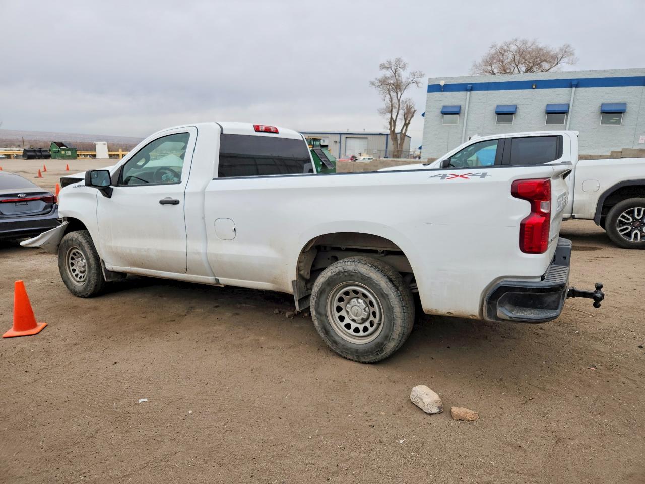 2020 CHEVROLET SILVERADO K1500 photo 2