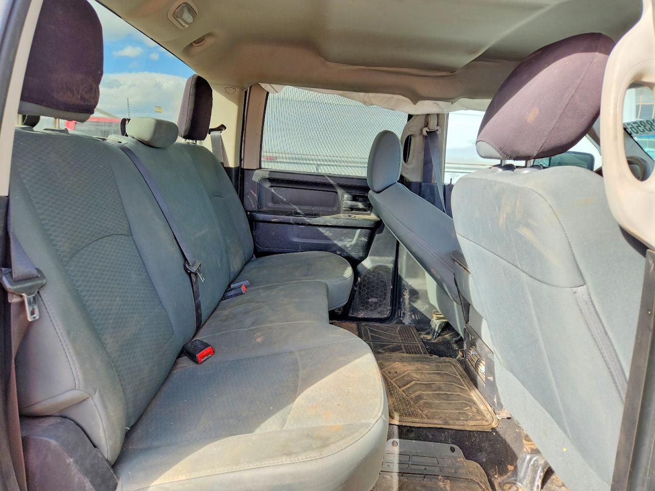2016 RAM 2500 ST photo 10