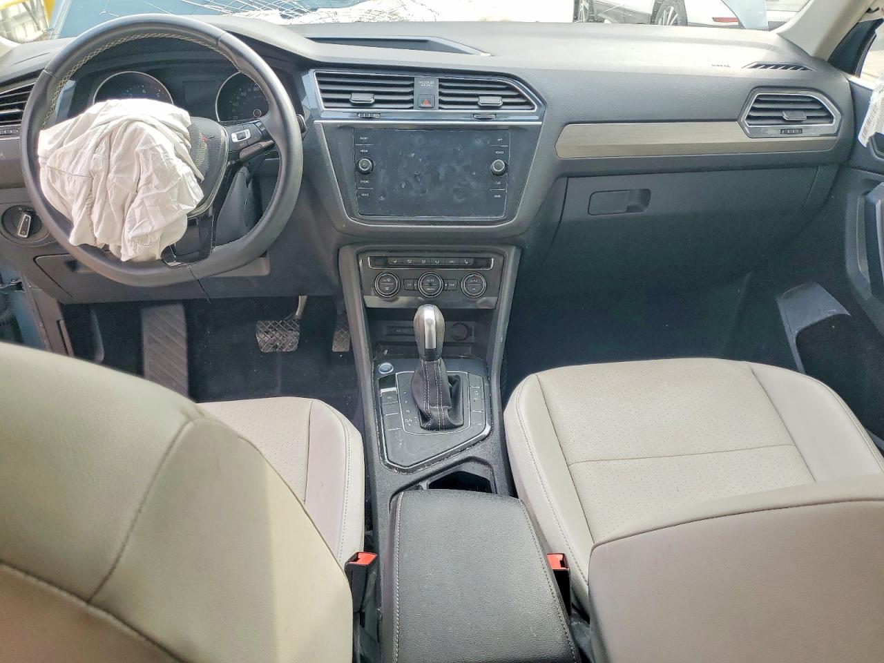 2021 VOLKSWAGEN TIGUAN SE photo 8