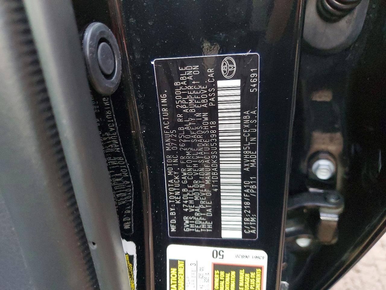 2025 TOYOTA CAMRY photo 34