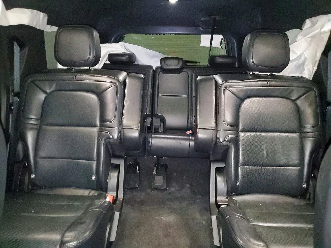2020 LINCOLN NAVIGATOR L RESERVE photo 19