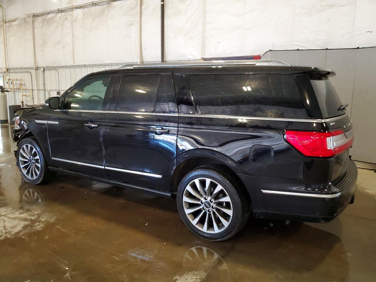2020 LINCOLN NAVIGATOR L RESERVE photo 3