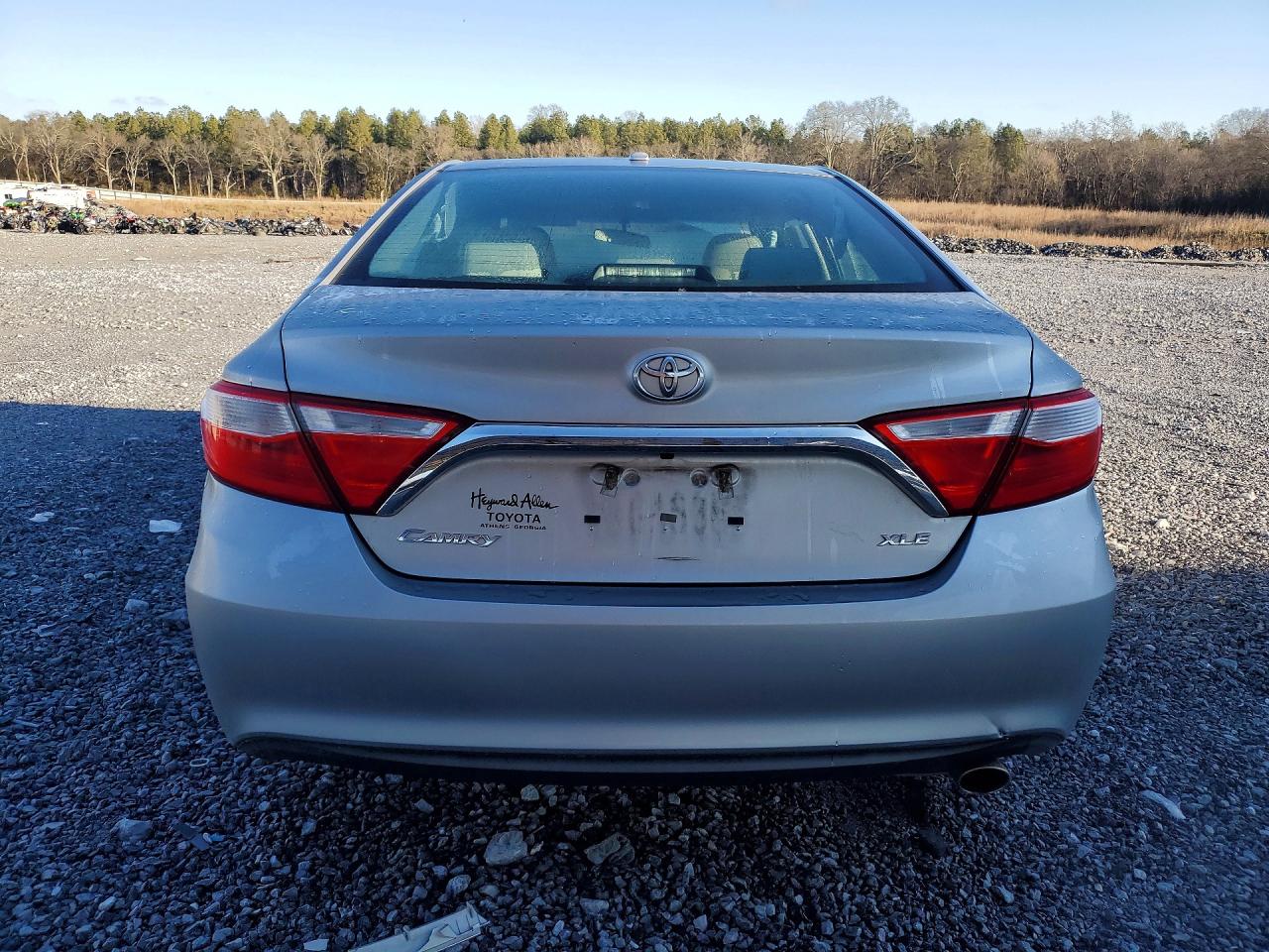 2017 TOYOTA CAMRY XLE photo 6