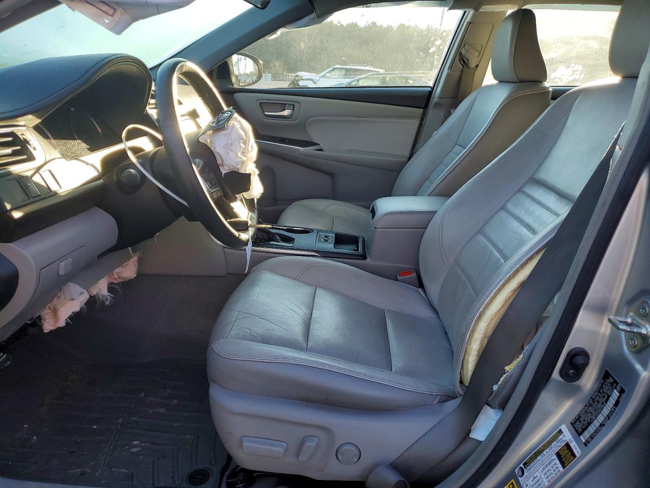 2017 TOYOTA CAMRY XLE photo 7
