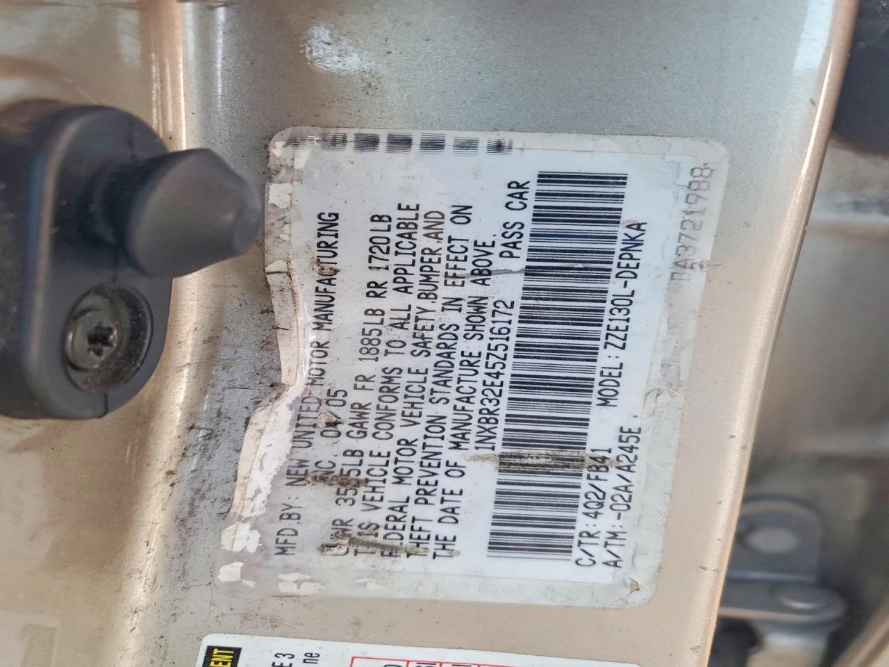 2005 TOYOTA COROLLA CE photo 12