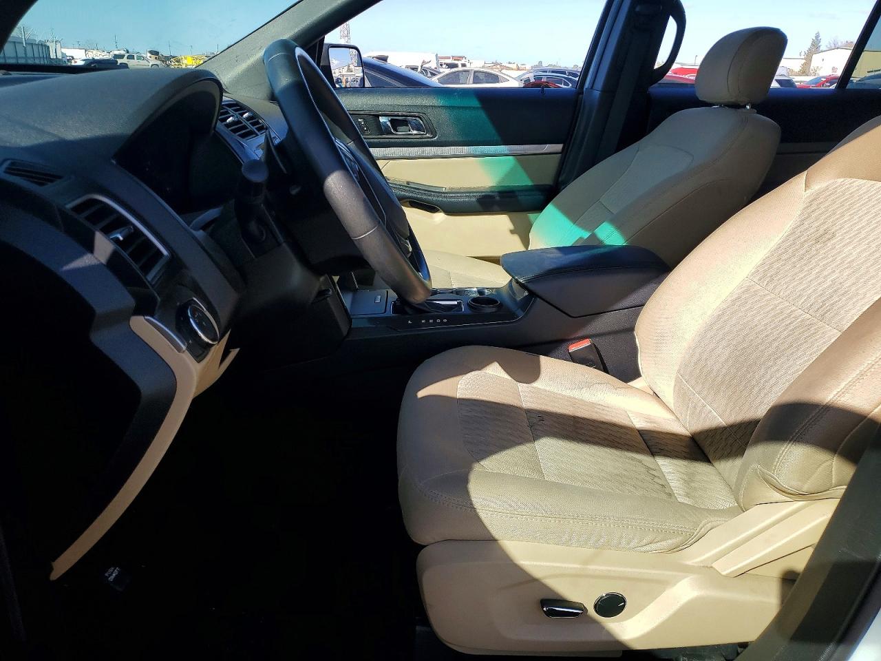 2016 FORD EXPLORER photo 13