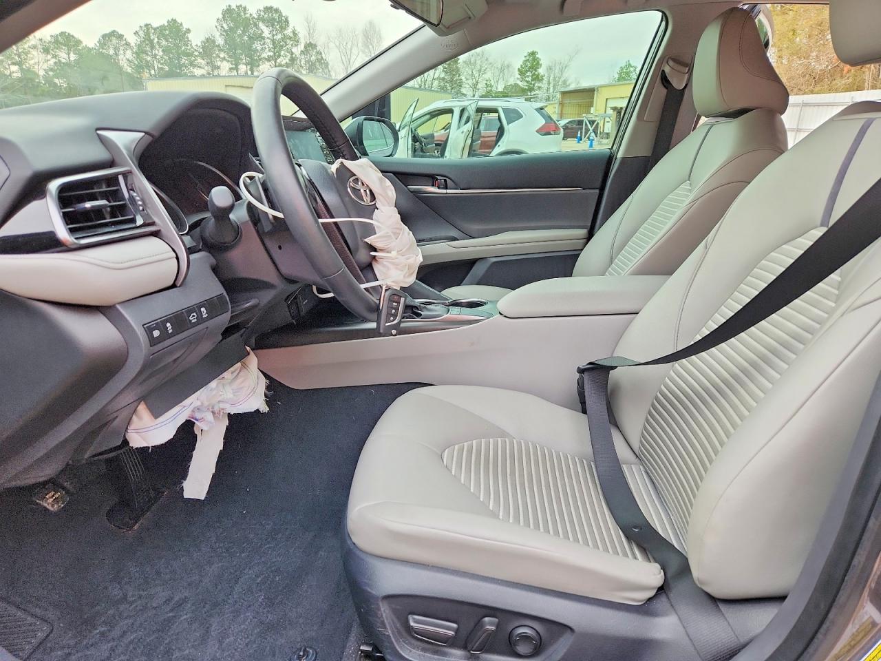2024 TOYOTA CAMRY SE photo 19