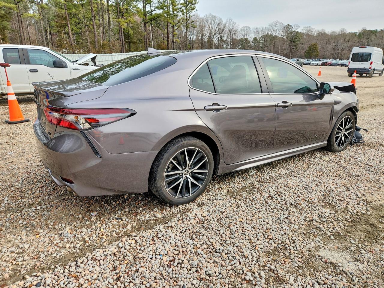 2024 TOYOTA CAMRY SE photo 7