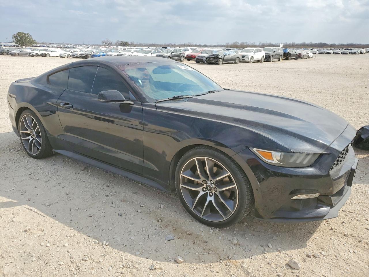 2016 FORD MUSTANG photo 10