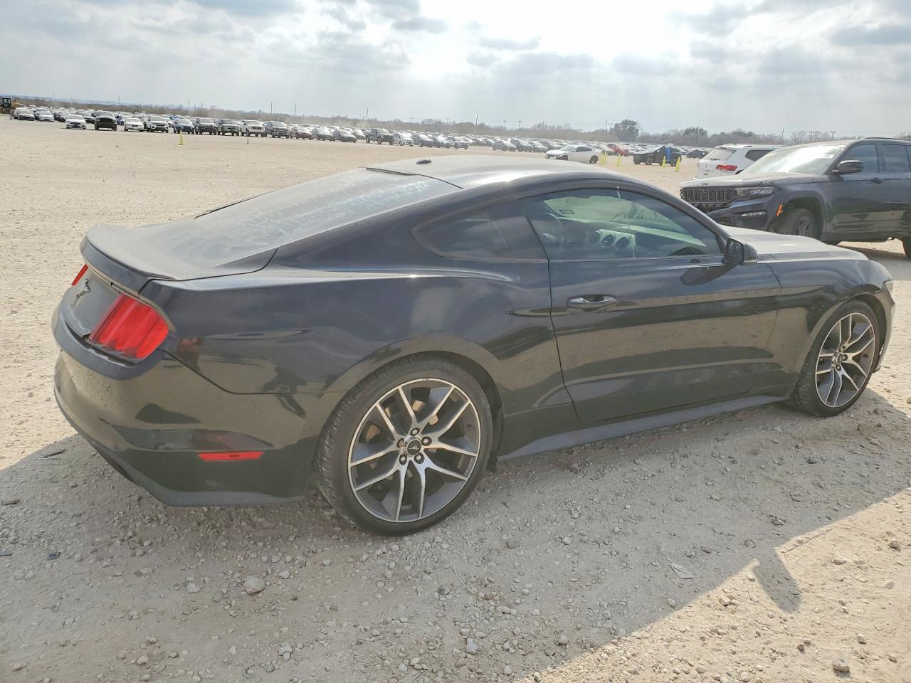 2016 FORD MUSTANG photo 7