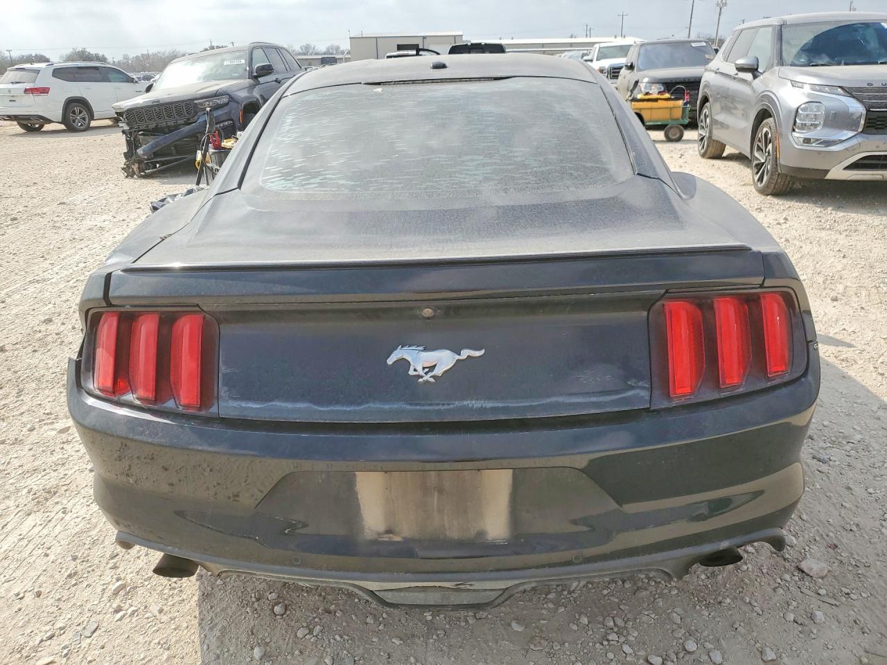 2016 FORD MUSTANG photo 16