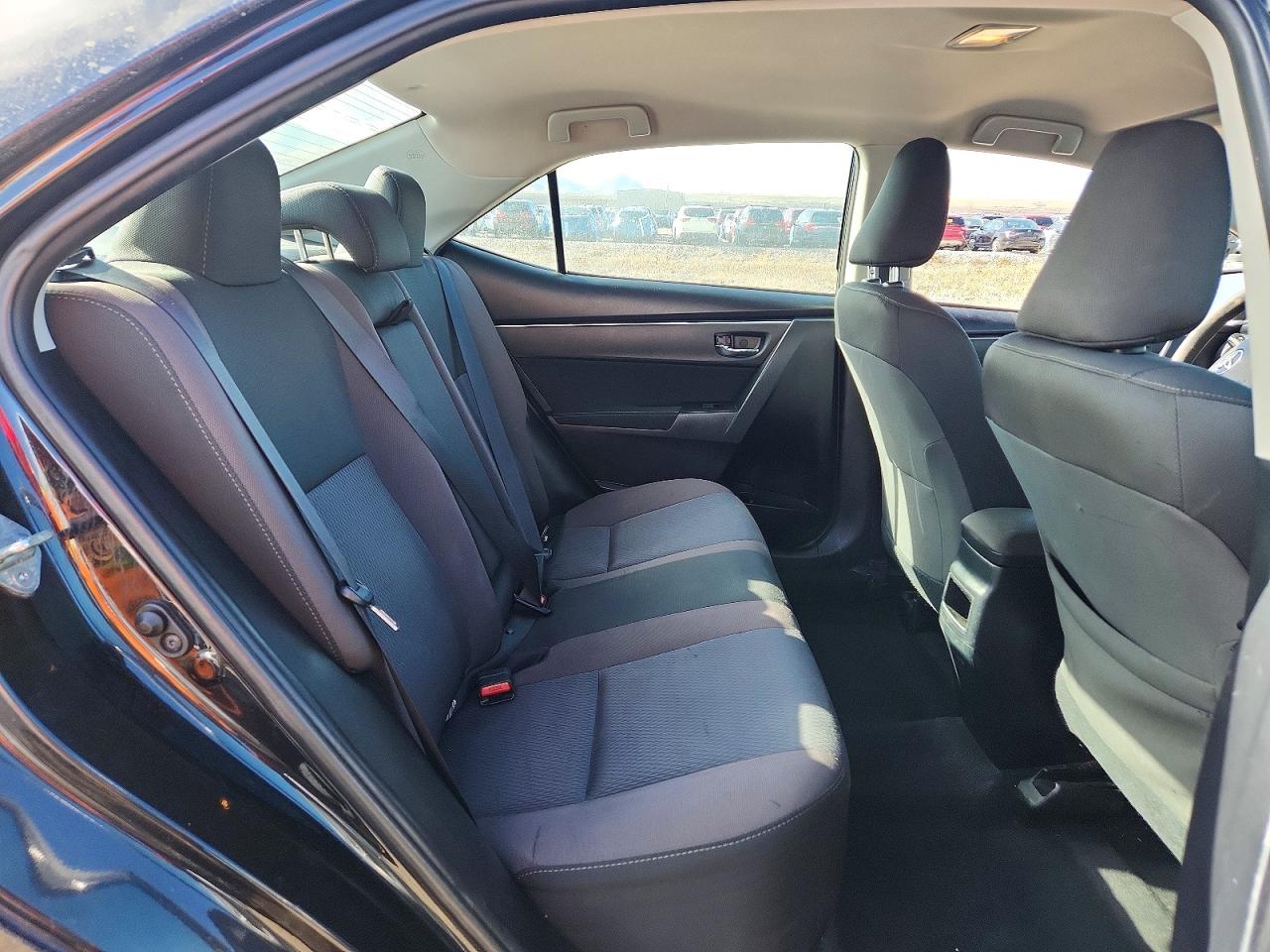 2018 TOYOTA COROLLA LE photo 19