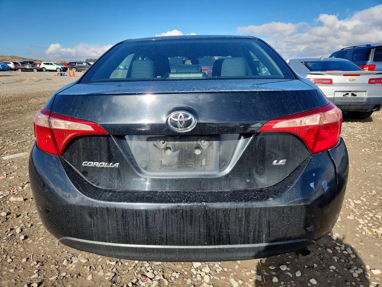 2018 TOYOTA COROLLA LE photo 11