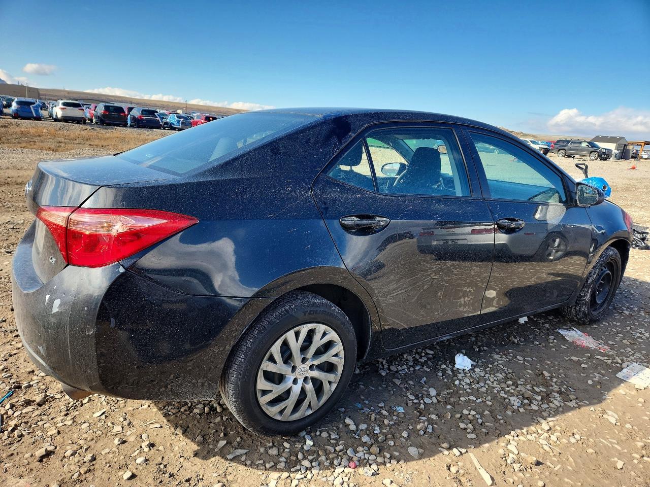 2018 TOYOTA COROLLA LE photo 5