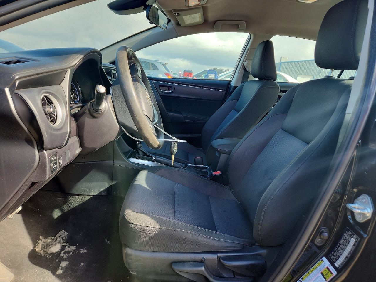 2018 TOYOTA COROLLA LE photo 13