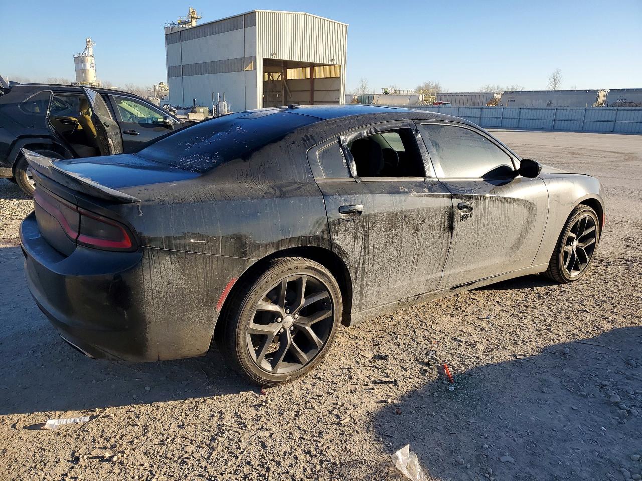 2016 DODGE CHARGER SE photo 3
