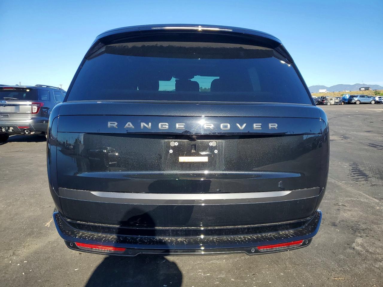2025 LAND ROVER RANGE ROVER SE photo 6