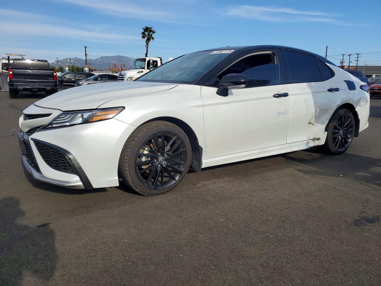 2024 TOYOTA CAMRY