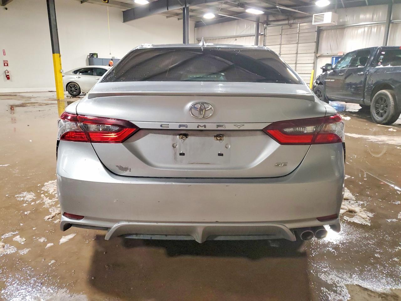 2021 TOYOTA CAMRY SE photo 6