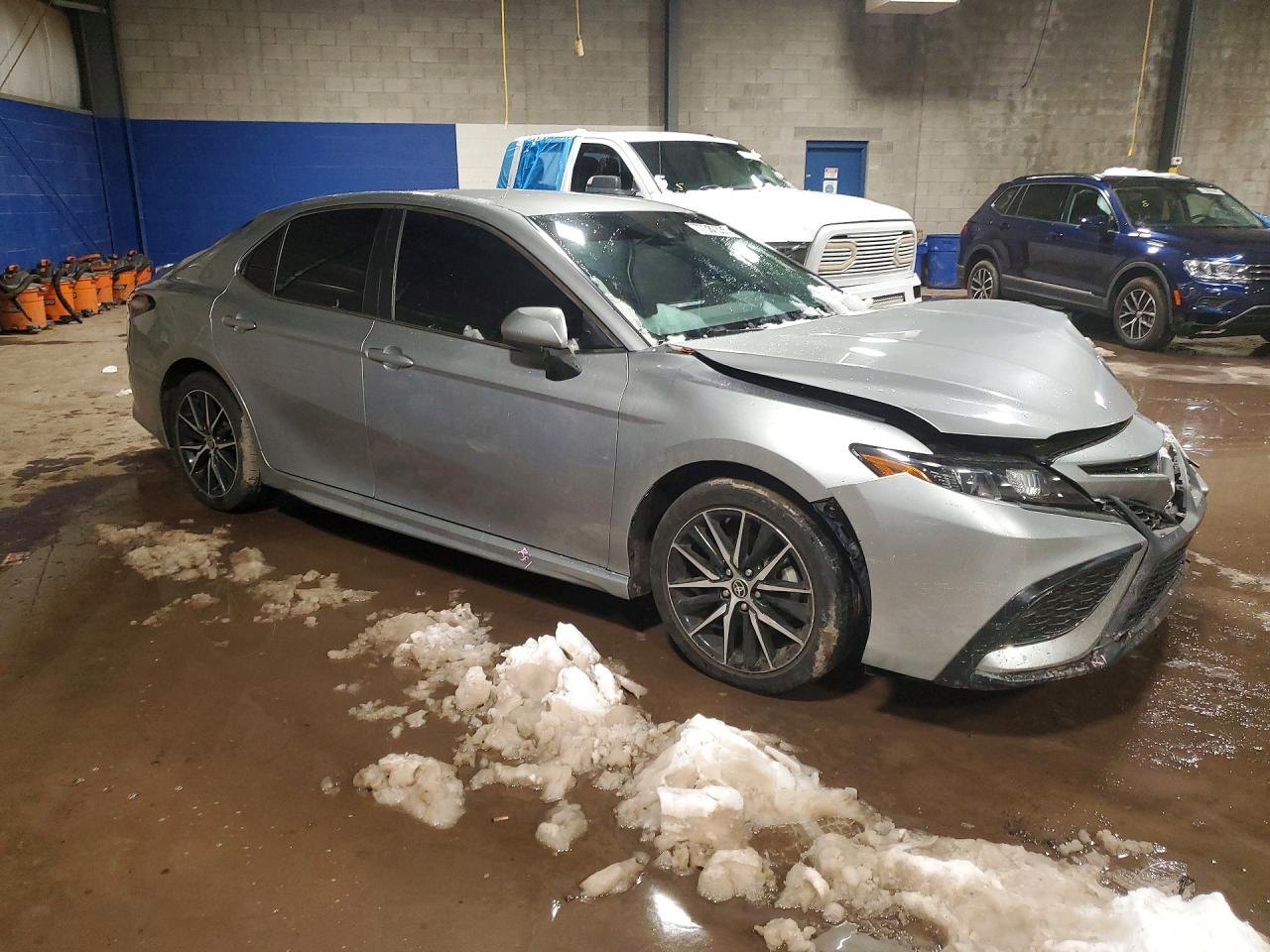 2021 TOYOTA CAMRY SE photo 4