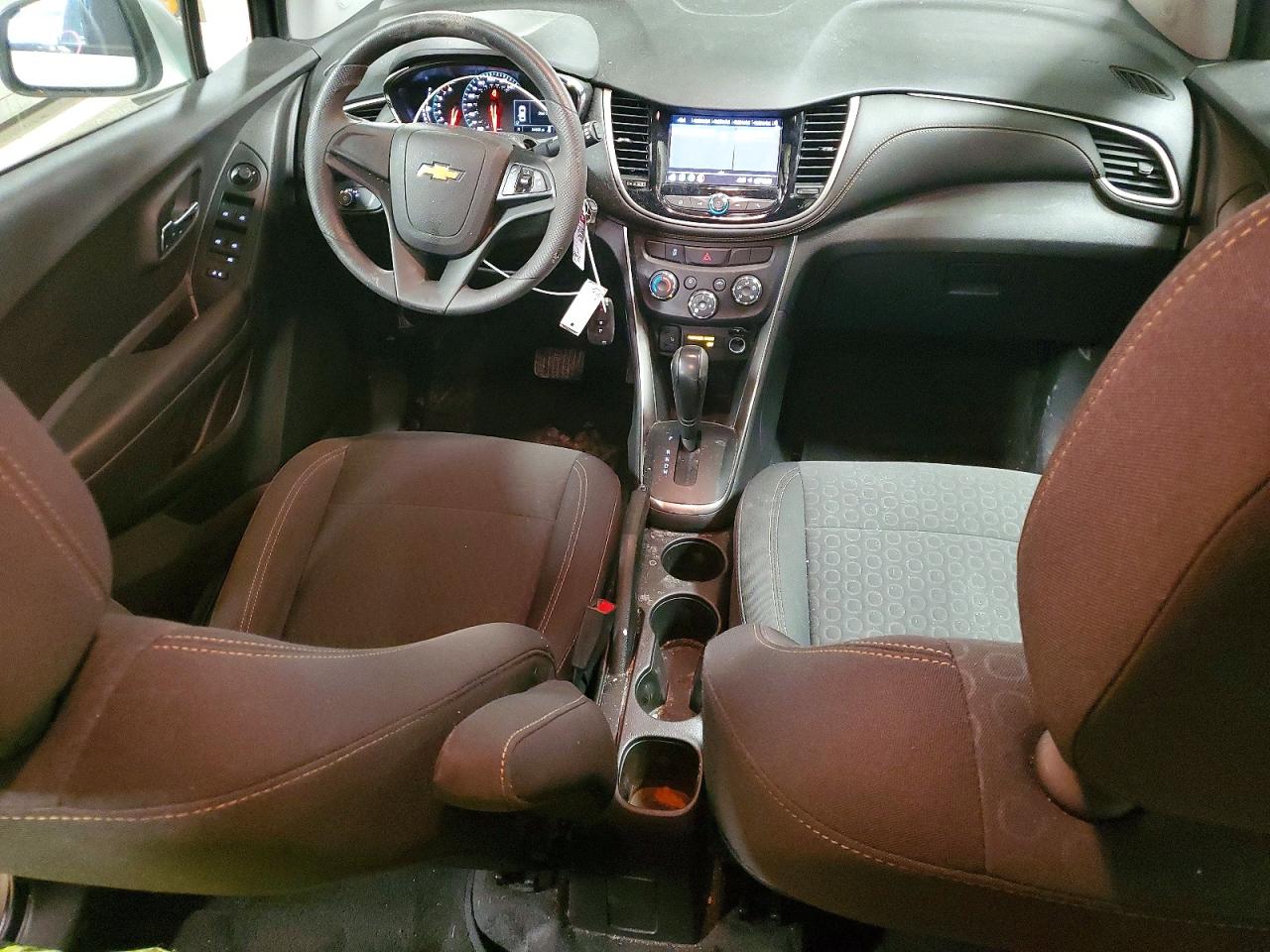 2020 CHEVROLET TRAX LS photo 8