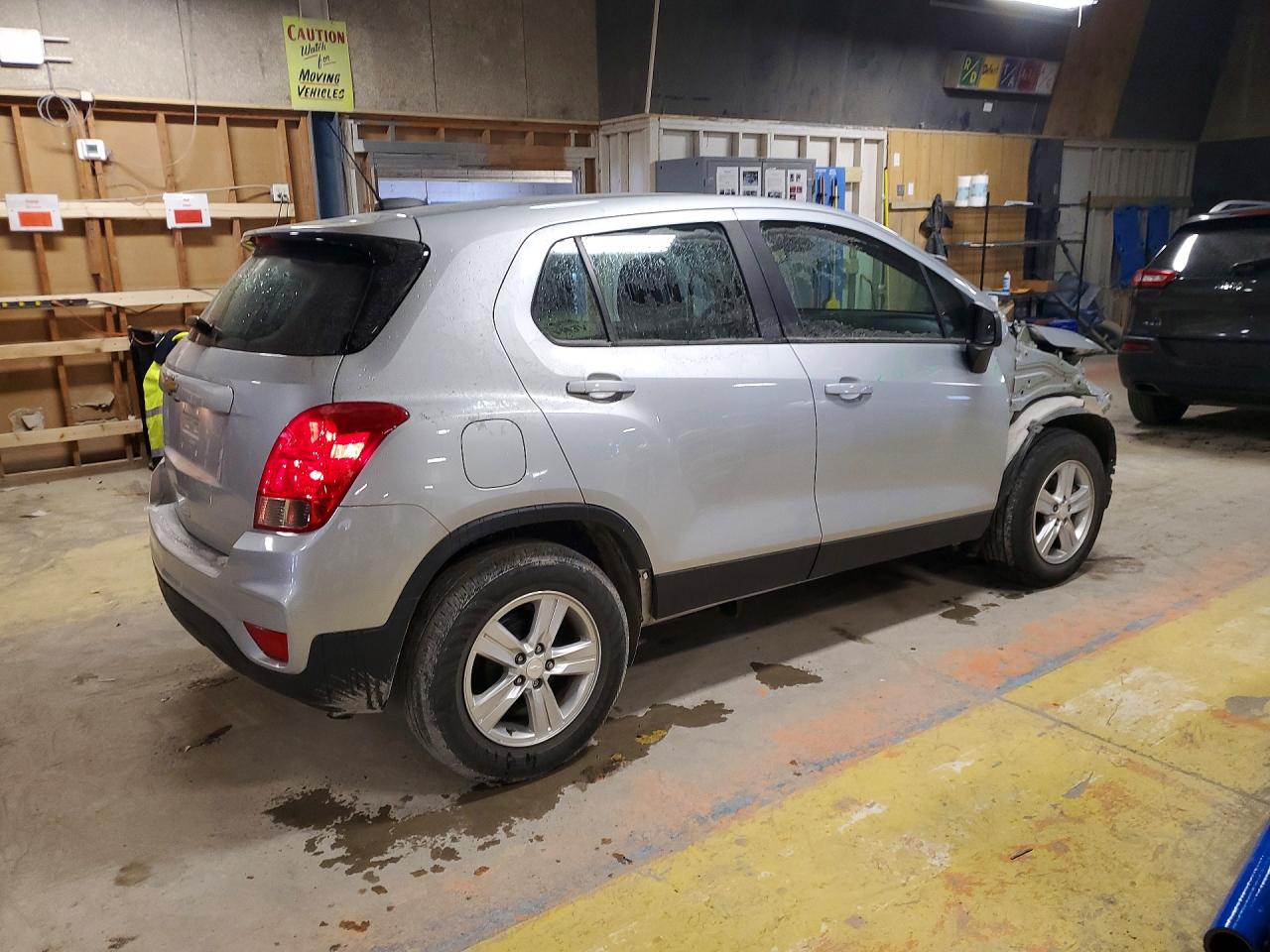 2020 CHEVROLET TRAX LS photo 3