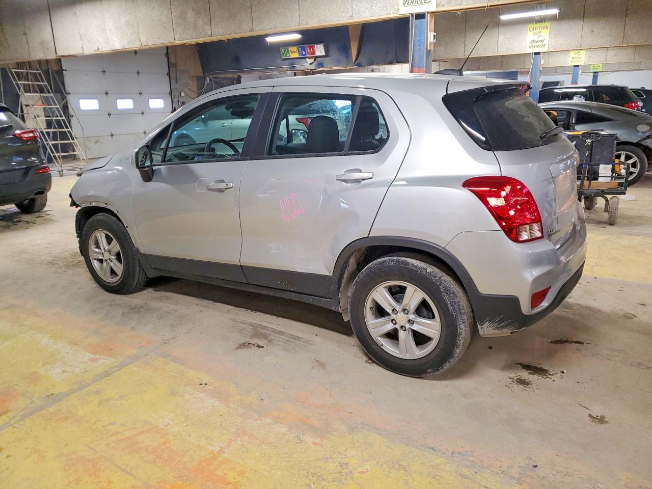 2020 CHEVROLET TRAX LS photo 2