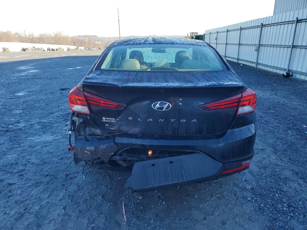 2019 HYUNDAI ELANTRA SE photo 11