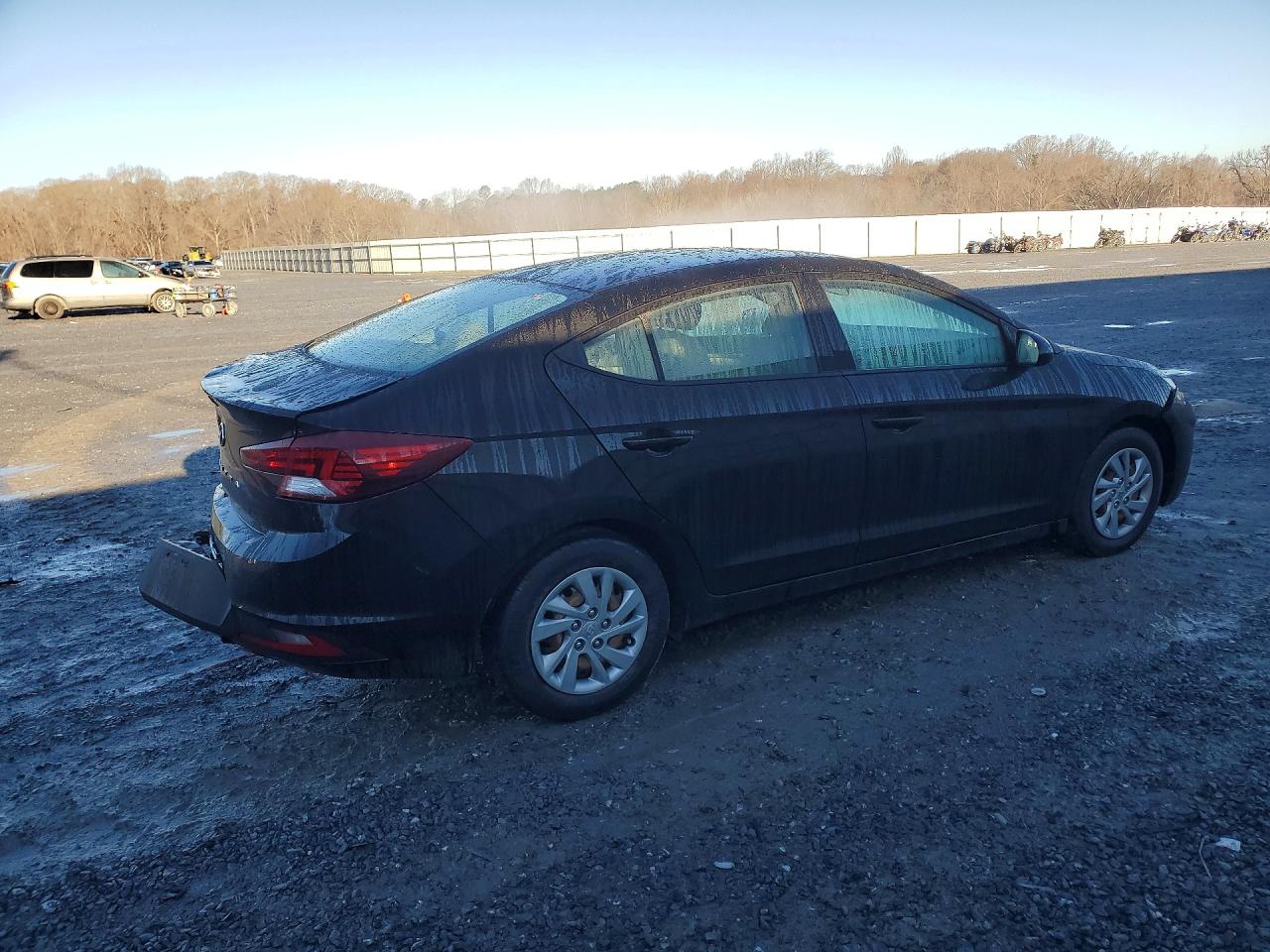 2019 HYUNDAI ELANTRA SE photo 5