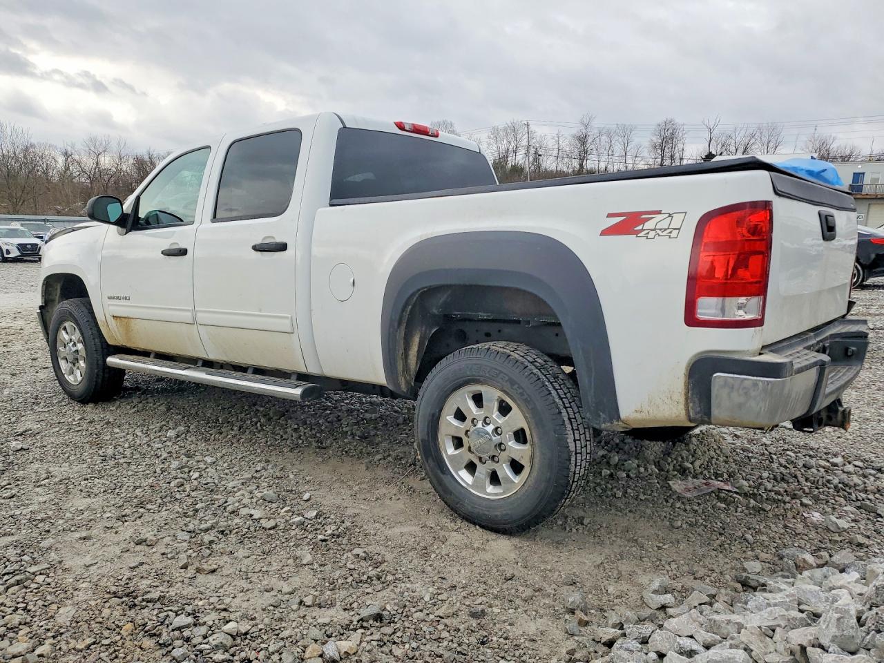 2014 GMC SIERRA K2500 SLE photo 3