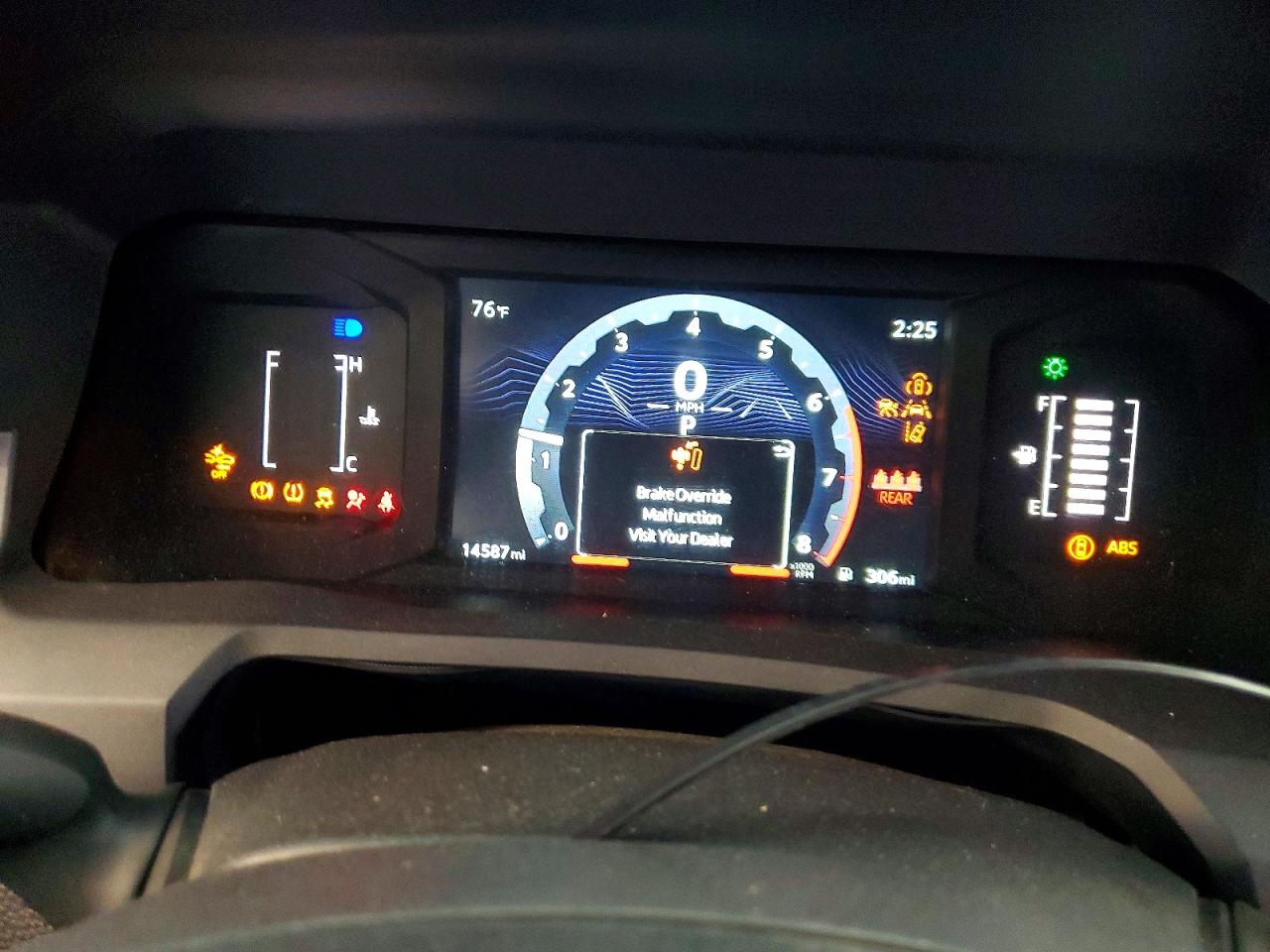 2024 TOYOTA TACOMA SR photo 25