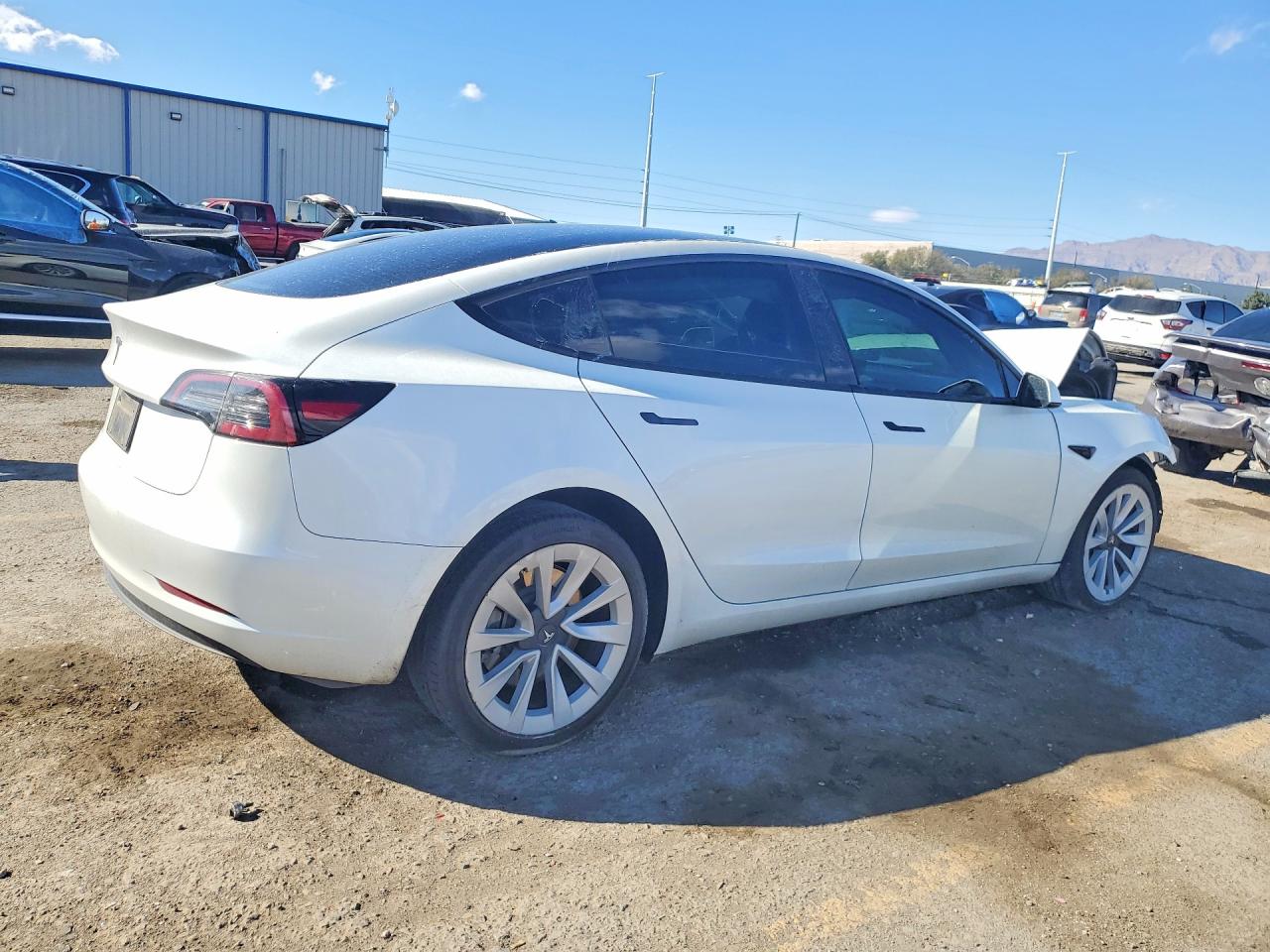 2023 TESLA MODEL 3 photo 3