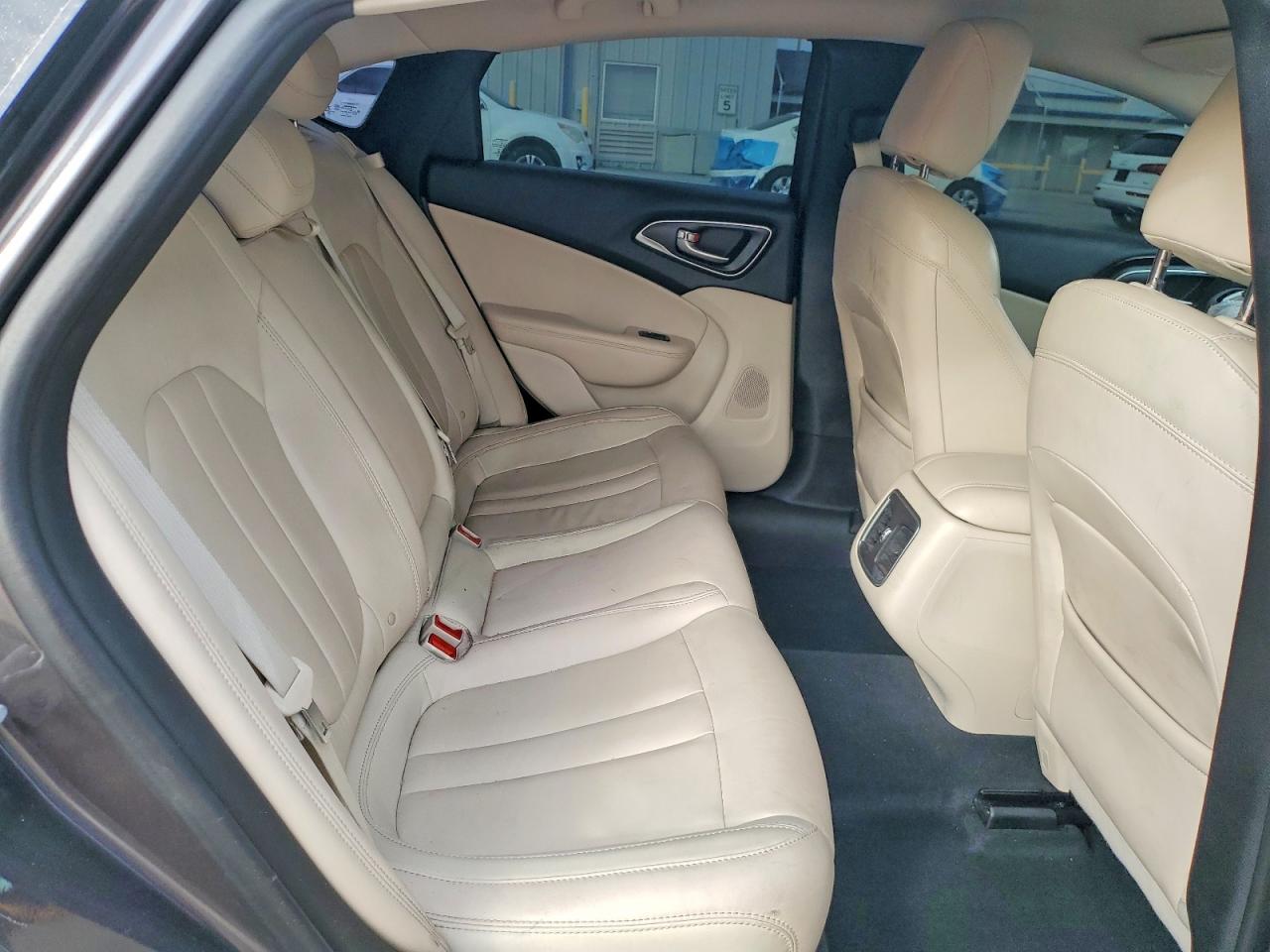 2015 CHRYSLER 200 C photo 28