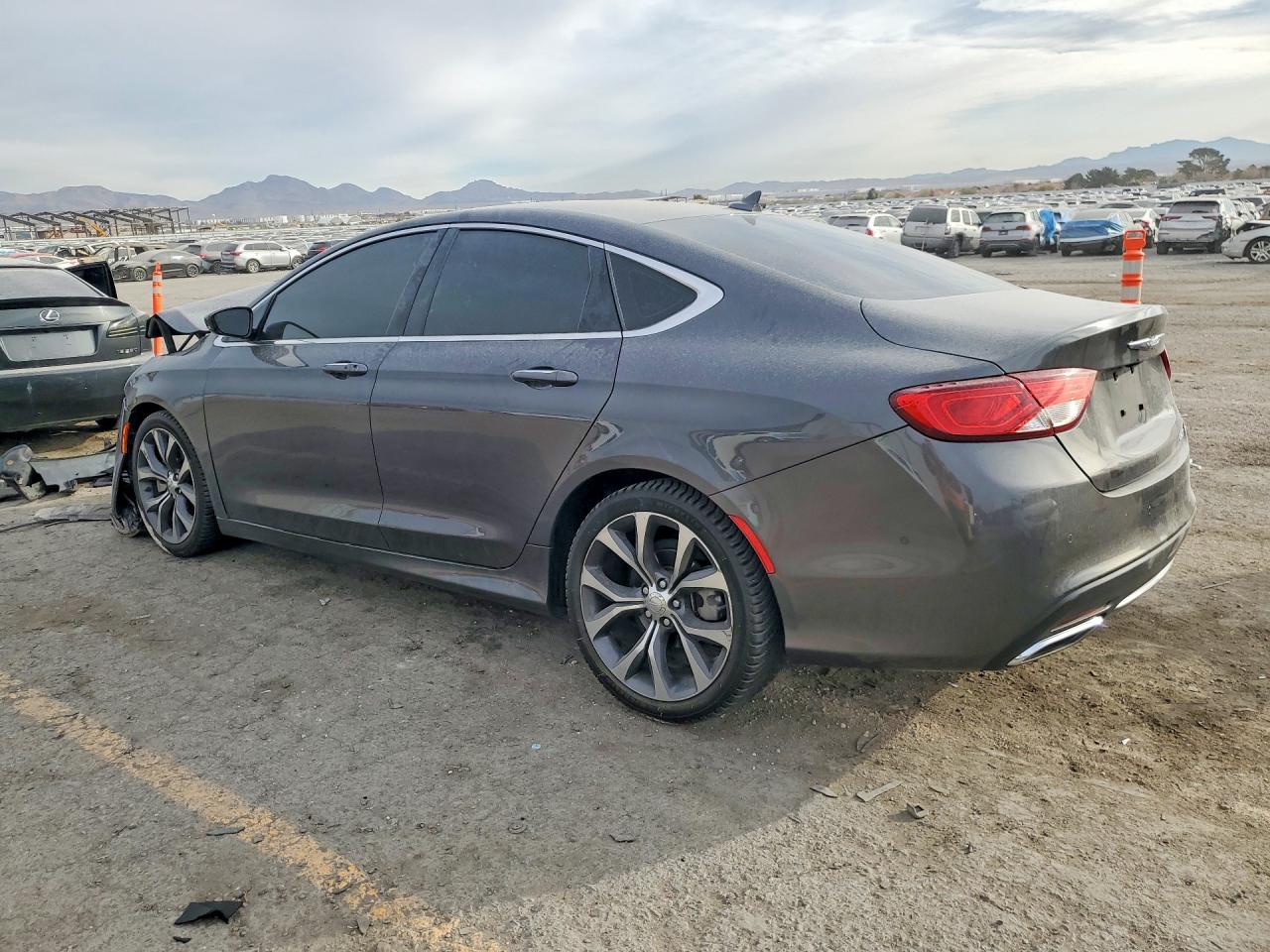 2015 CHRYSLER 200 C photo 4