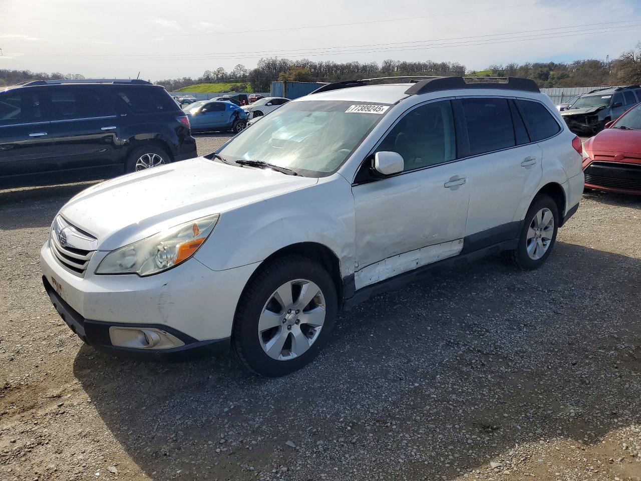 2011 SUBARU OUTBACK