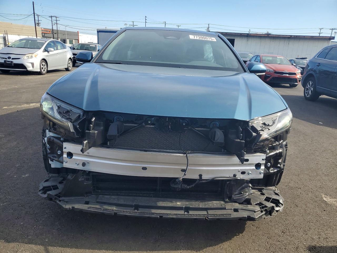 2025 TOYOTA CAMRY XSE photo 13