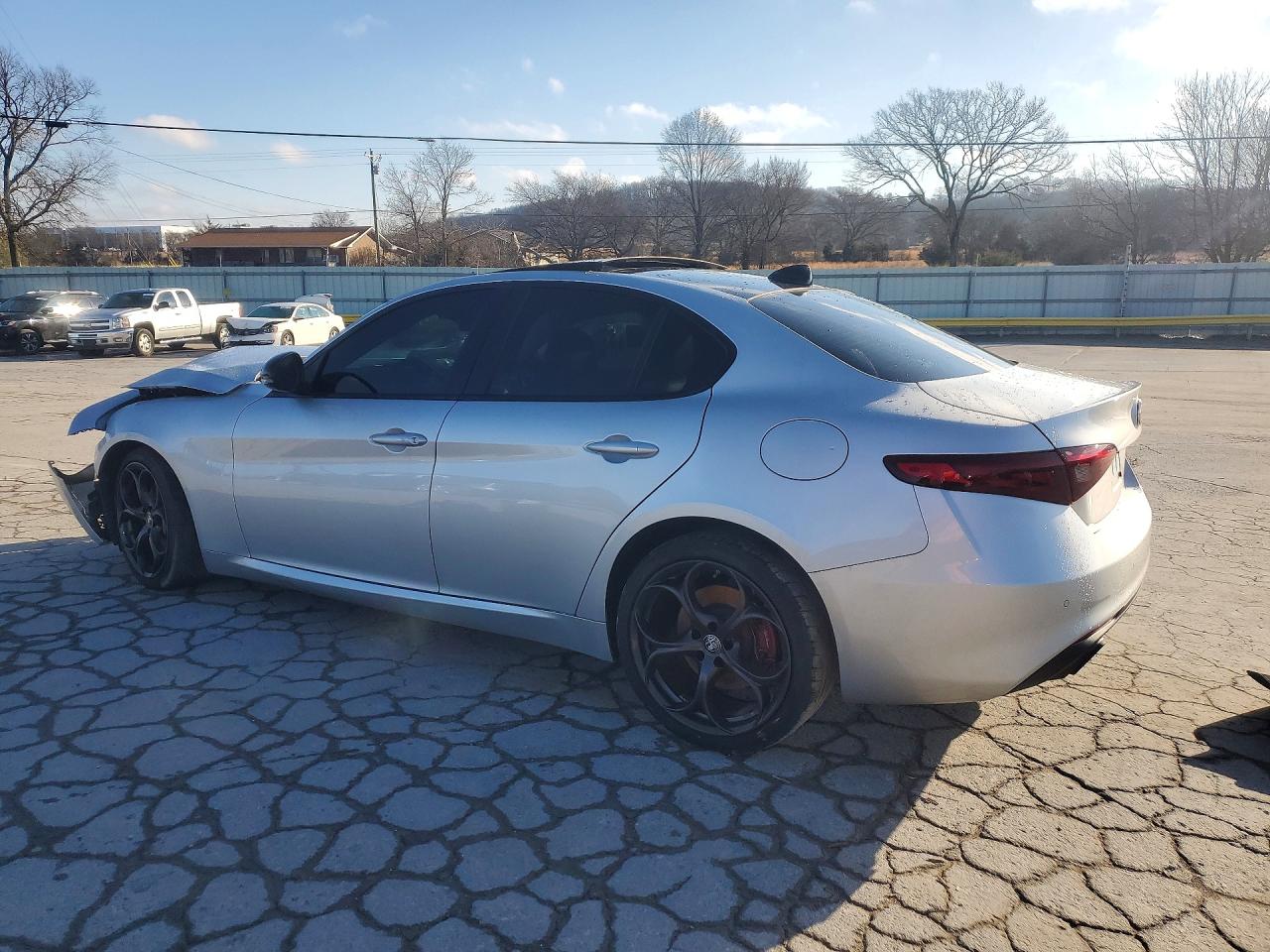 2019 ALFA ROMEO GIULIA photo 3