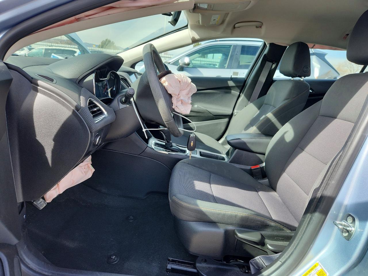 2017 CHEVROLET CRUZE LS photo 13