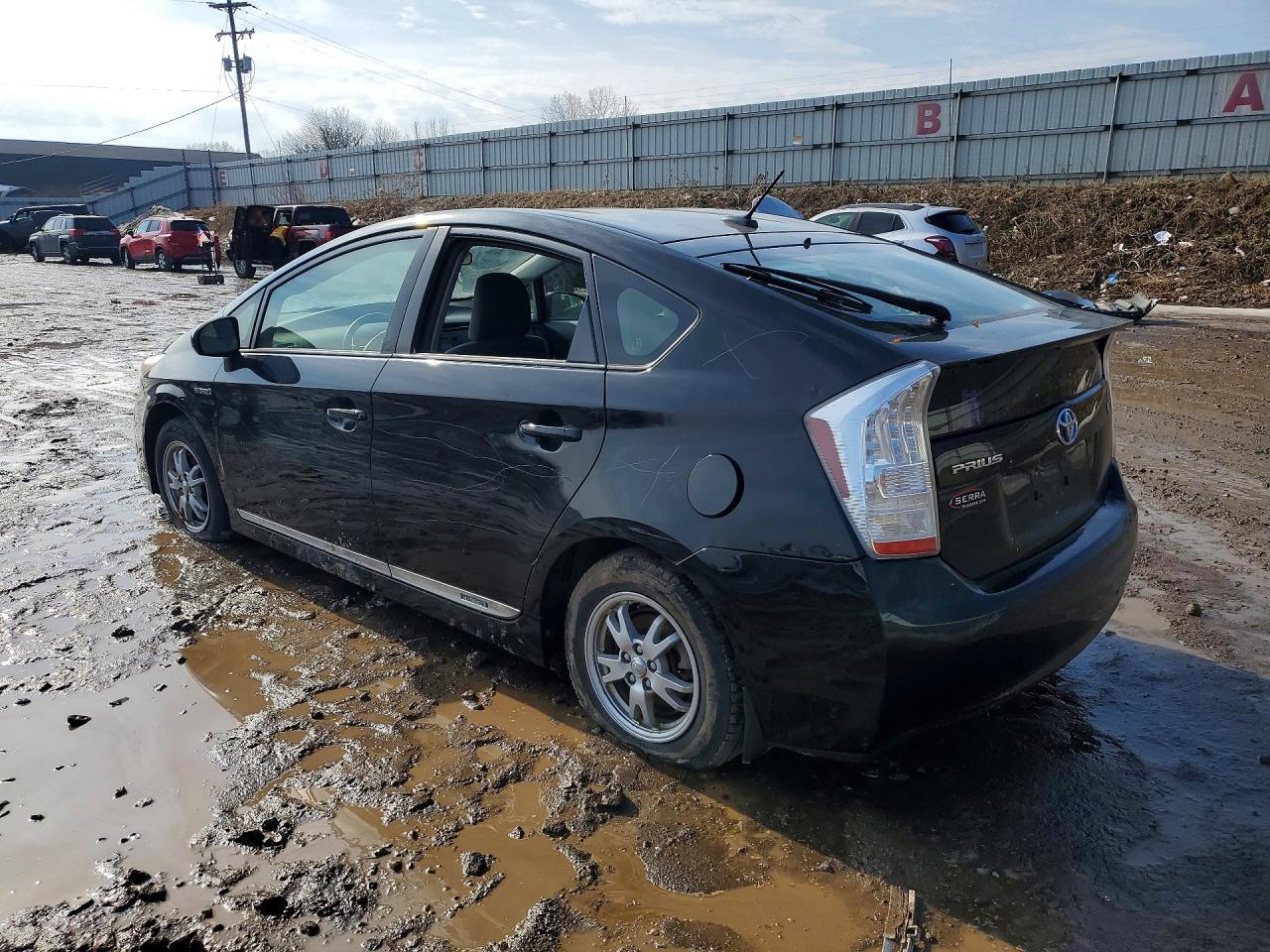 2011 TOYOTA PRIUS photo 3