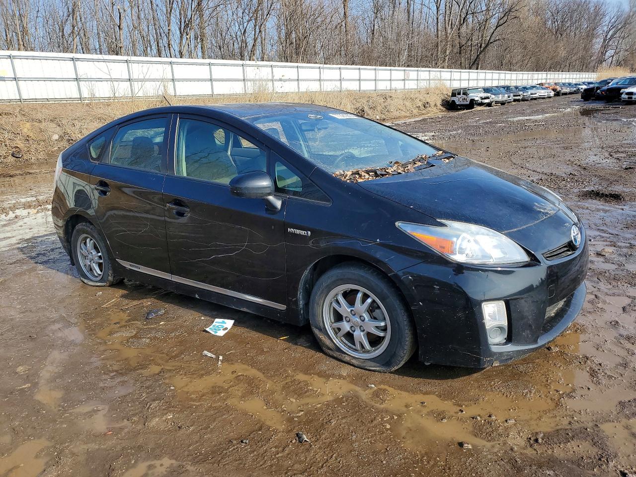 2011 TOYOTA PRIUS photo 7
