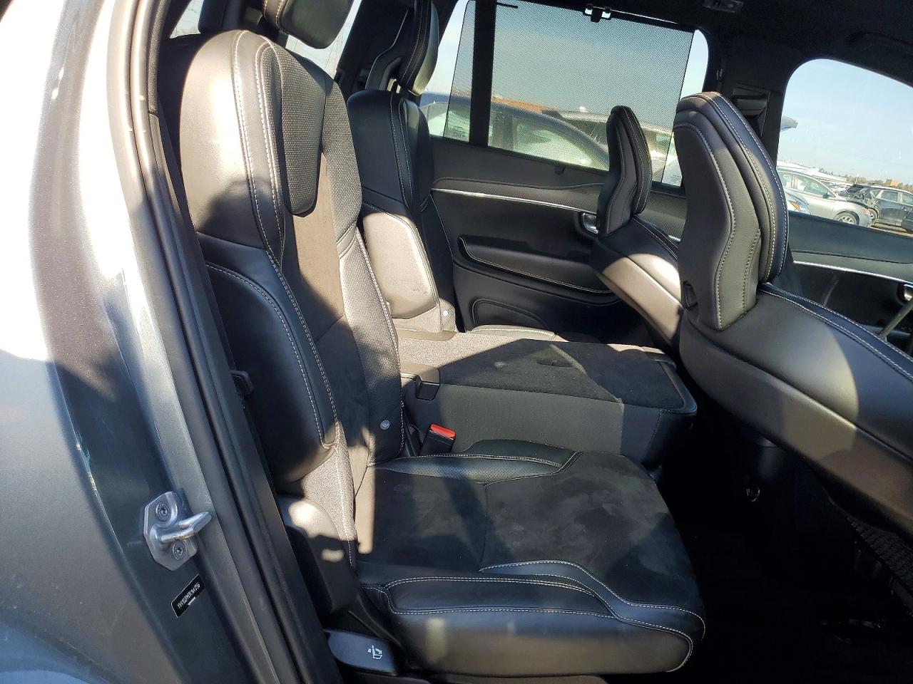 2019 VOLVO XC90 T5 R-DESIGN photo 11