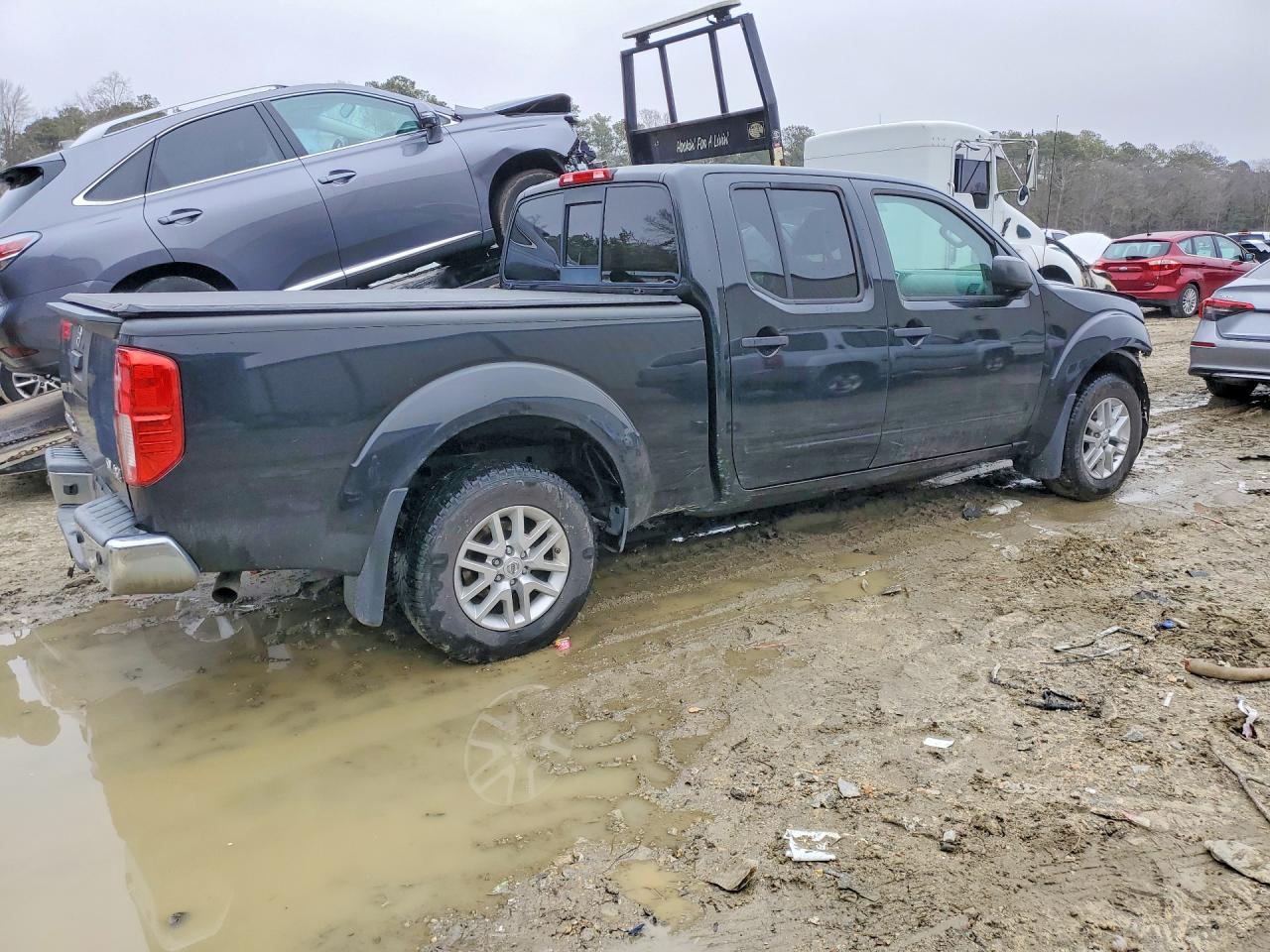 2018 NISSAN FRONTIER SV photo 3