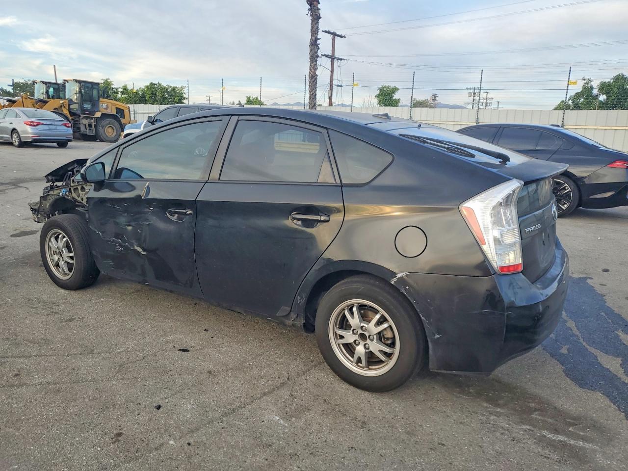2011 TOYOTA PRIUS photo 3