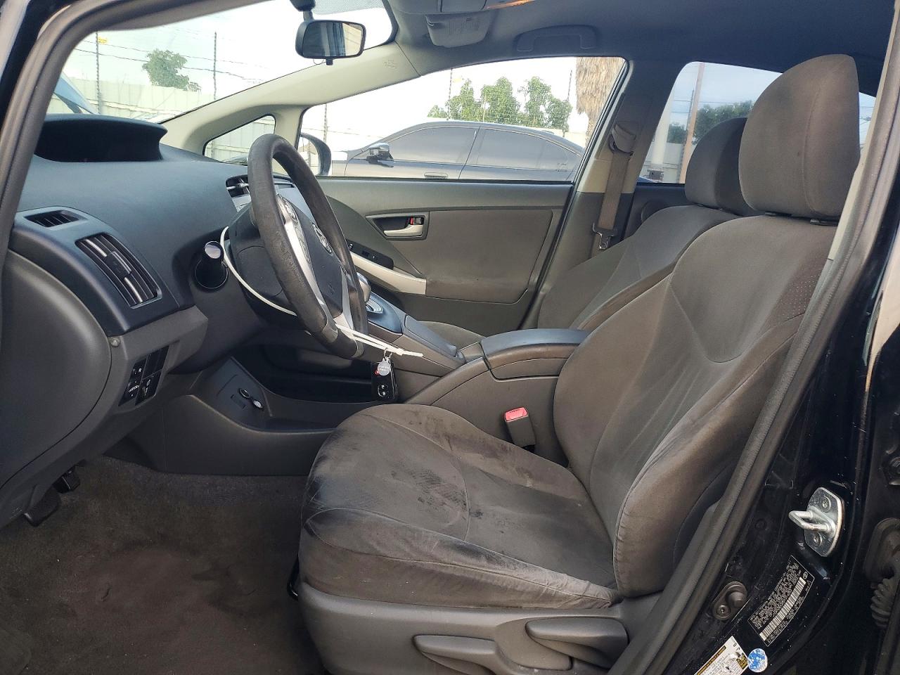 2011 TOYOTA PRIUS photo 13