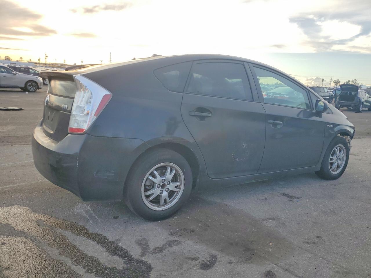 2011 TOYOTA PRIUS photo 5