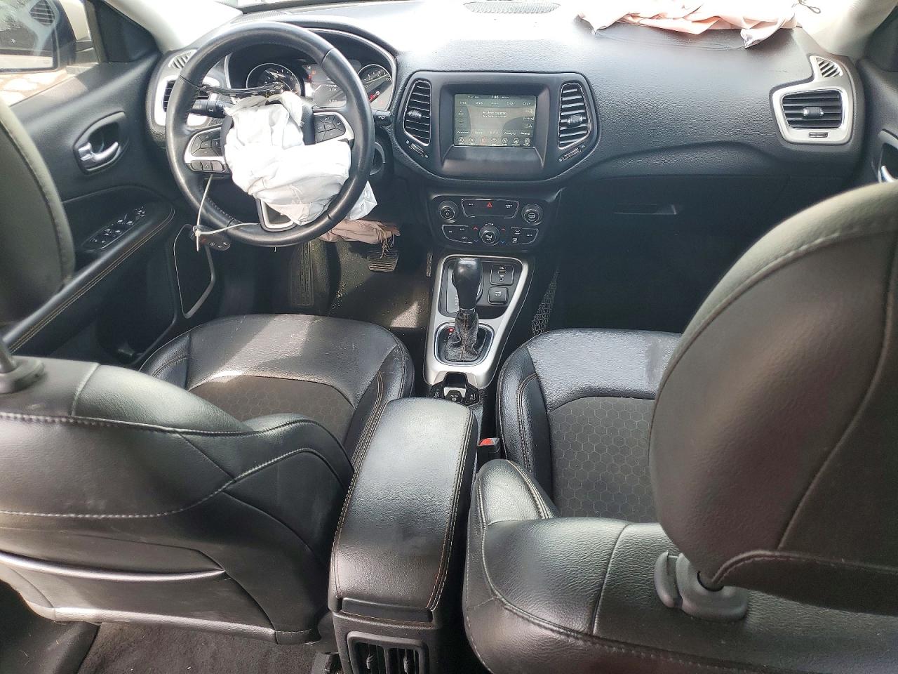 2019 JEEP COMPASS LATITUDE photo 22