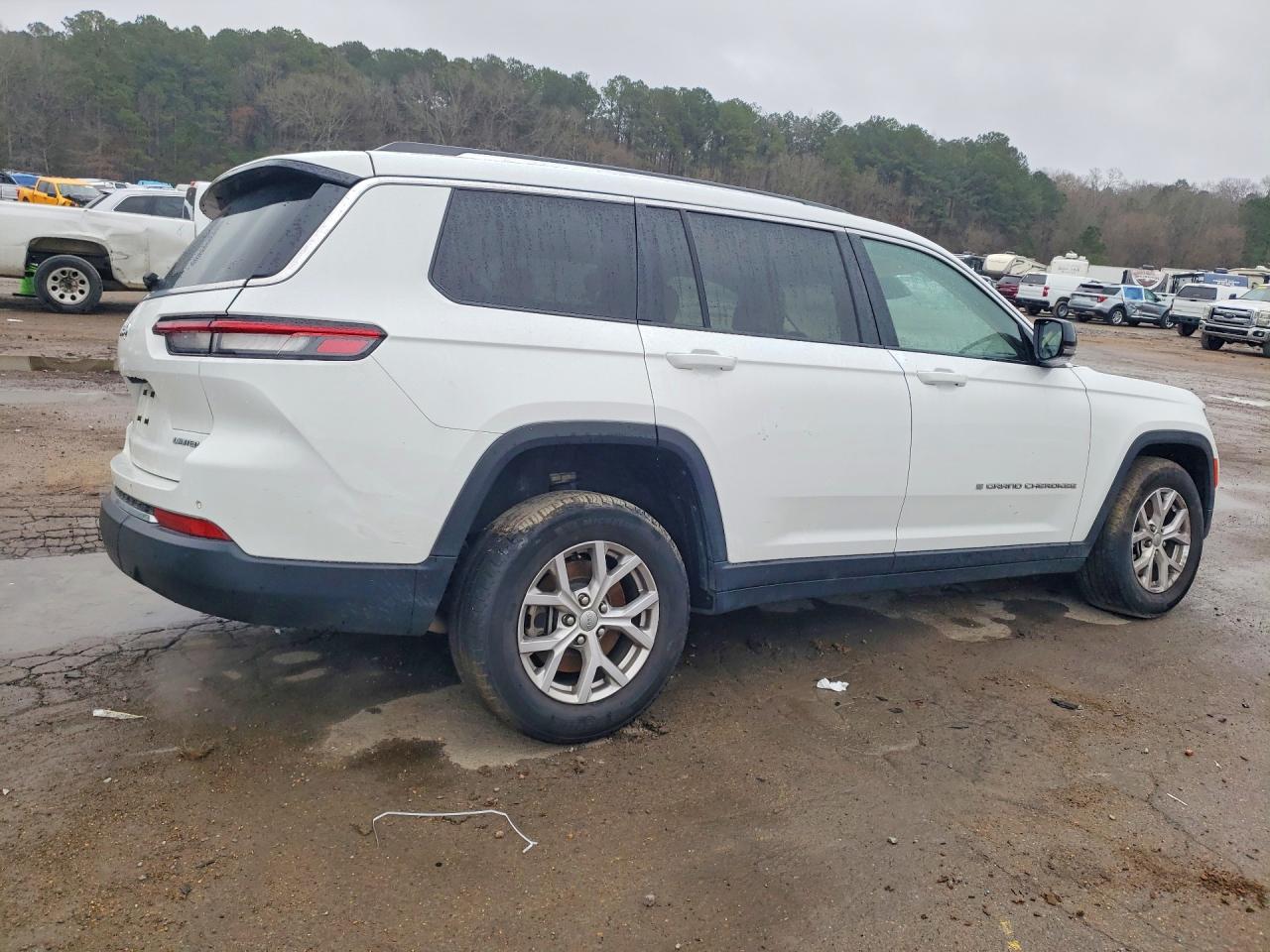 2022 JEEP GRAND CHEROKEE L LIMITED photo 5