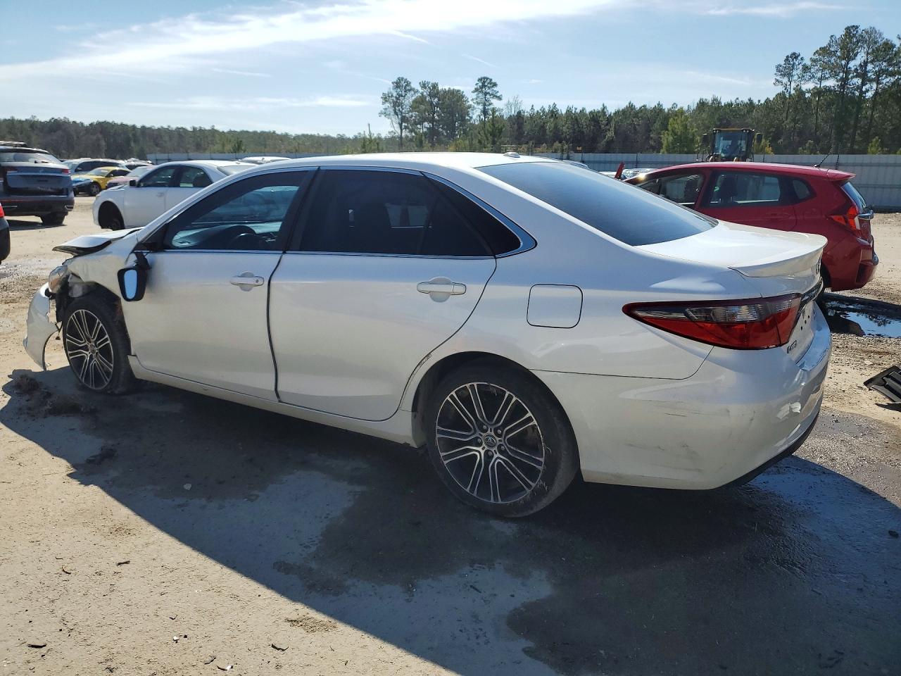 2016 TOYOTA CAMRY SPECIAL EDITION photo 3
