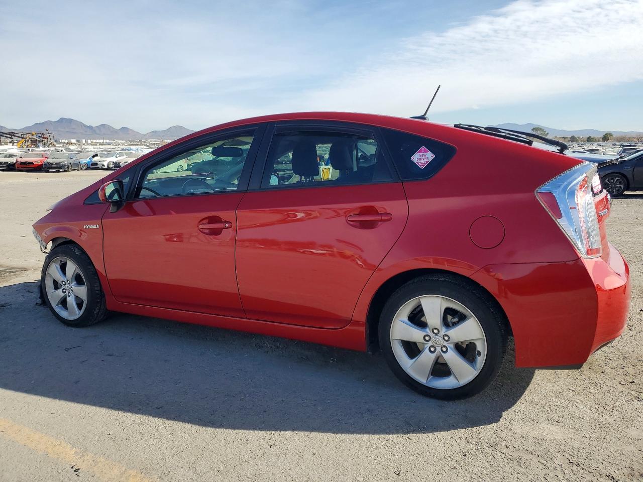 2015 TOYOTA PRIUS FIVE photo 2