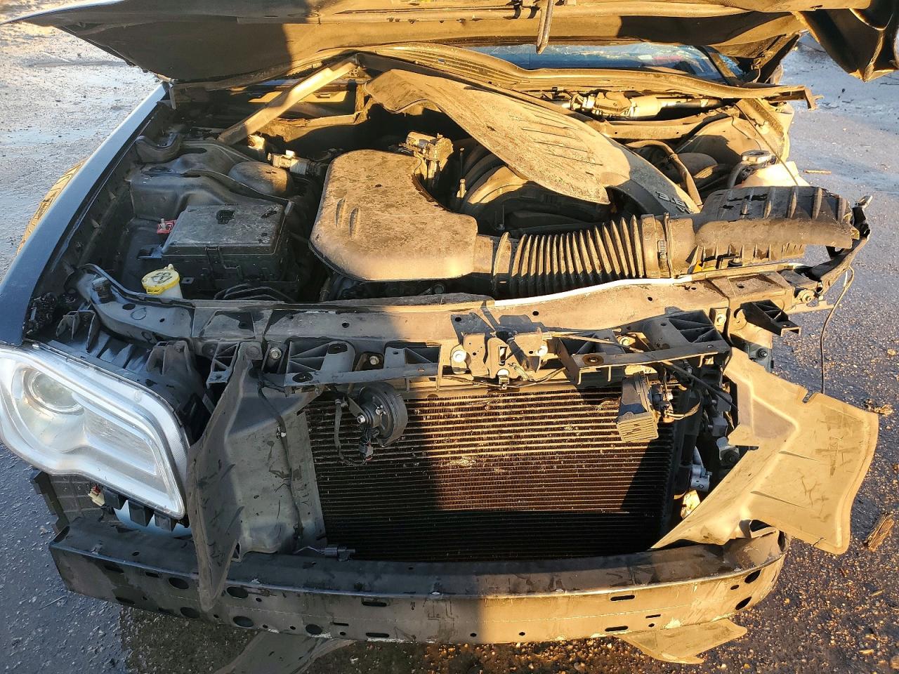 2019 CHRYSLER 300 TOURING photo 11